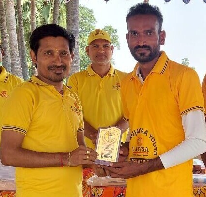 Mementos distribution to Team Venkatapur